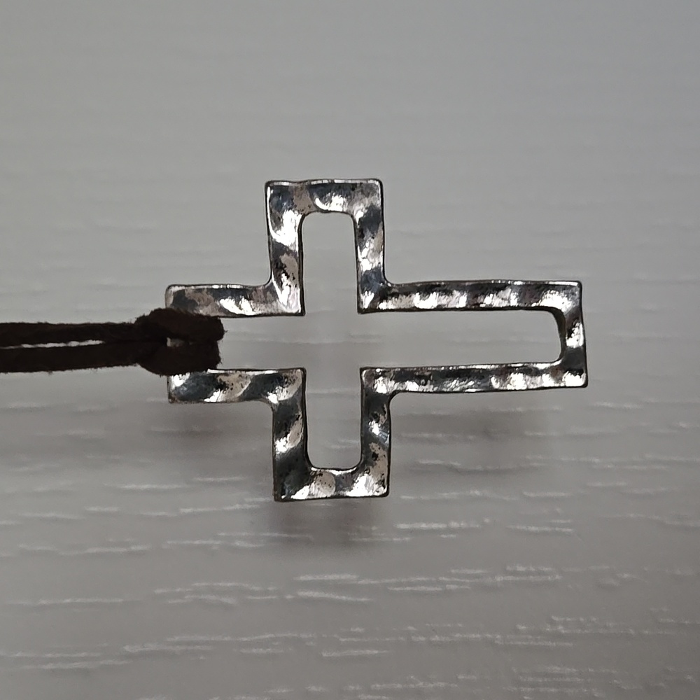 Silver Cross Necklace‎